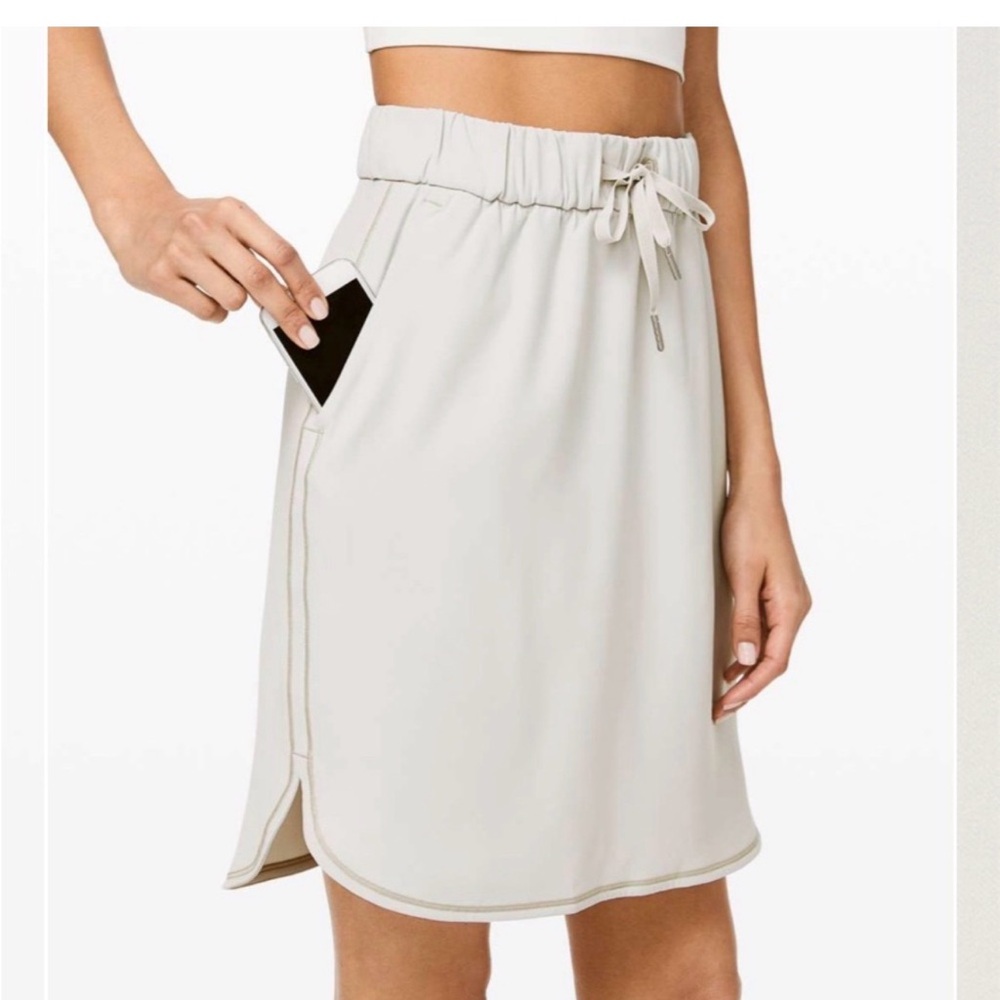Lululemon Athletica On the fly skirt